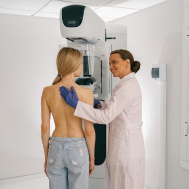 Care este diferența dintre mamografia de screening și cea diagnostică?